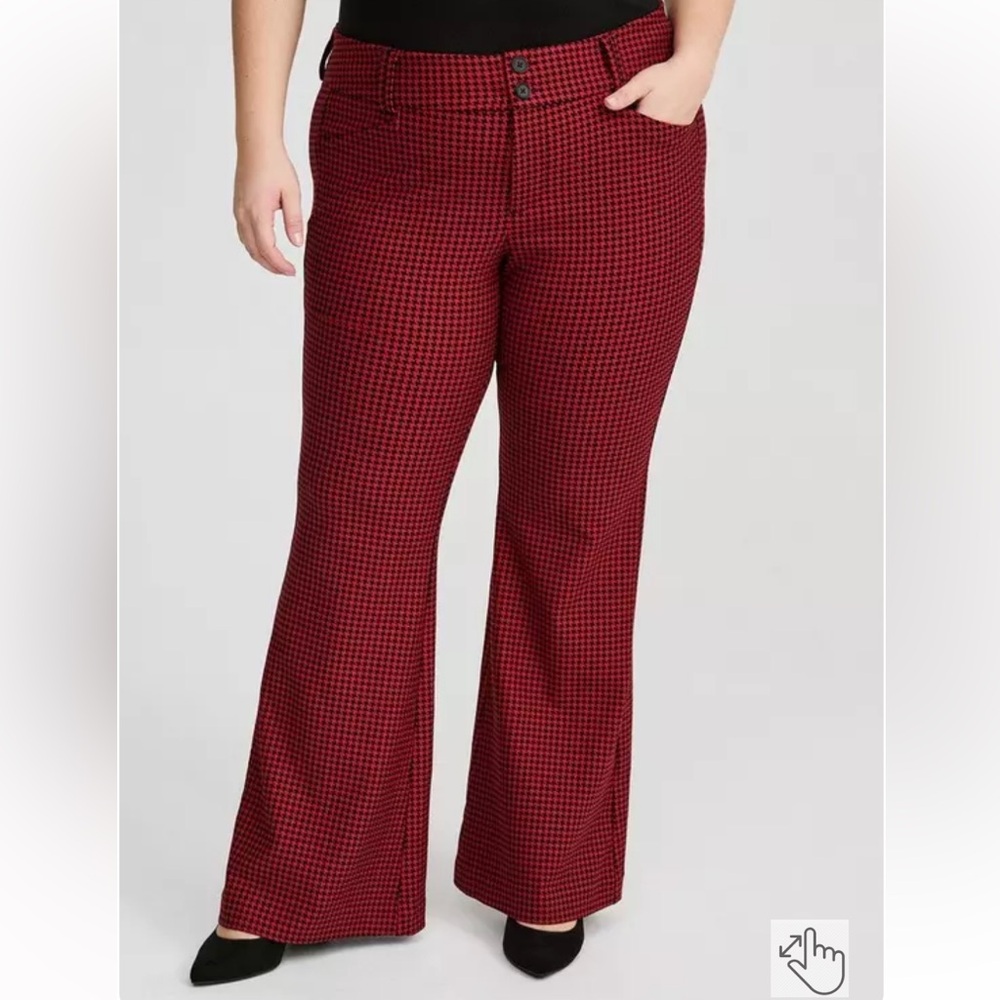 NWT TORRID SZ 30 short ponte bootcut trouser in red jester houndstooth